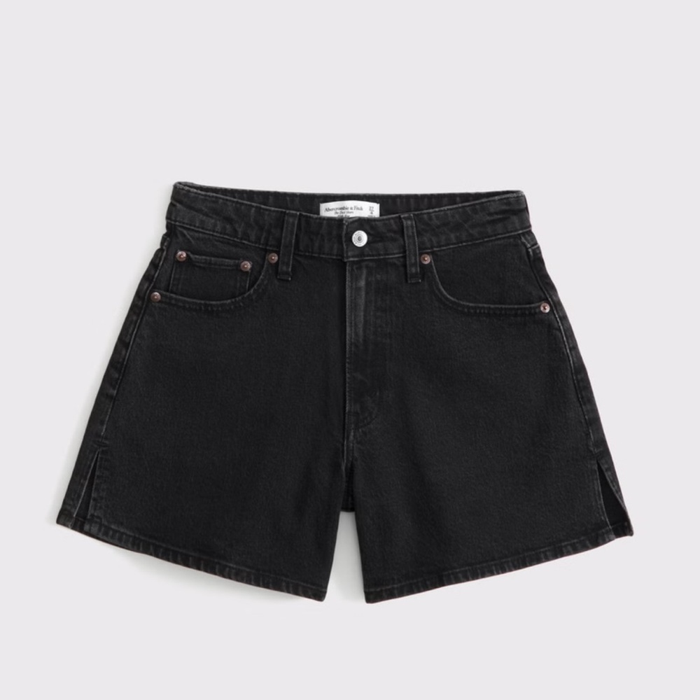 A&F Curve Love High Rise Dad Short